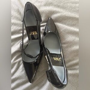 ZARA Black Patent Pointed Slingback Flats